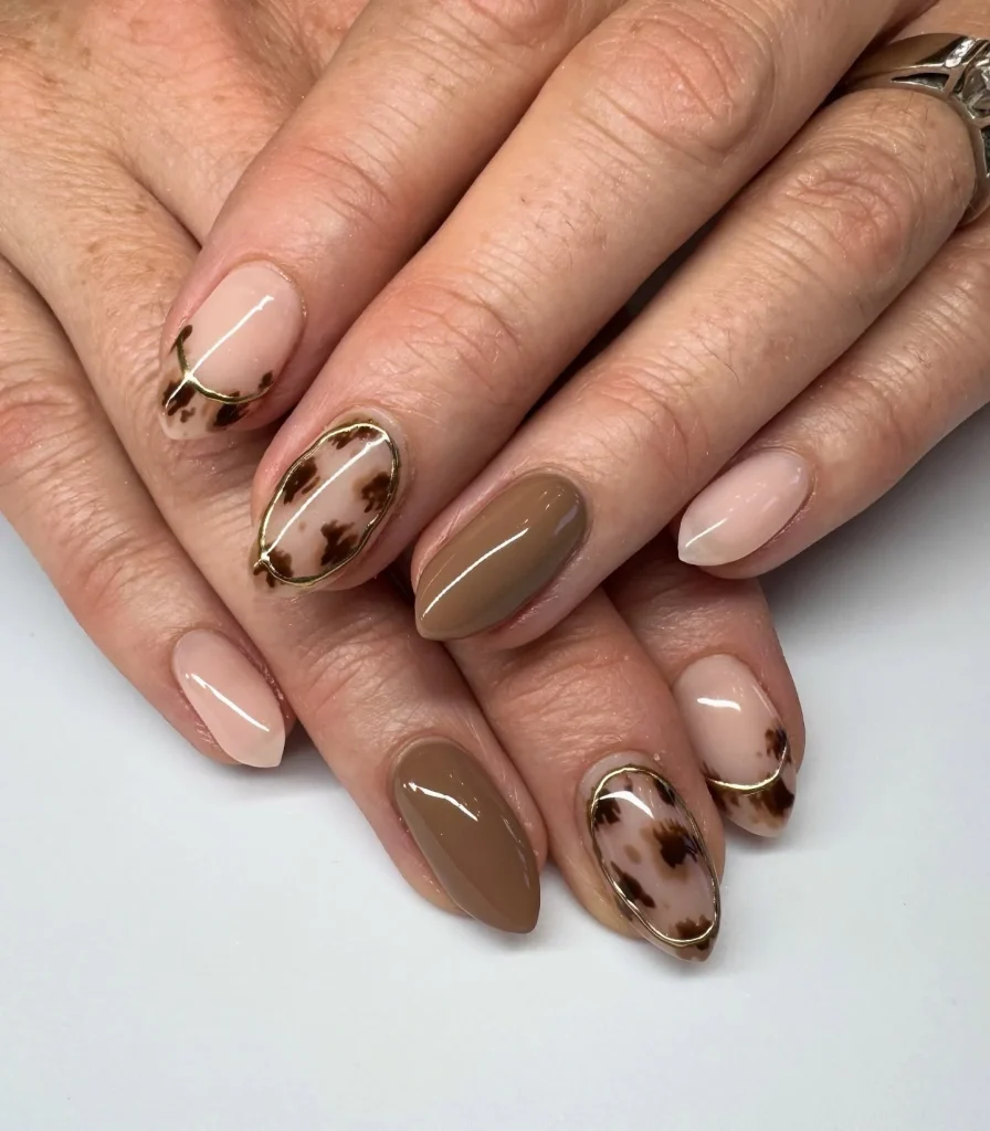 21 Fall Nails For Tan Skin Tone 2026: Chic Manicure Ideas