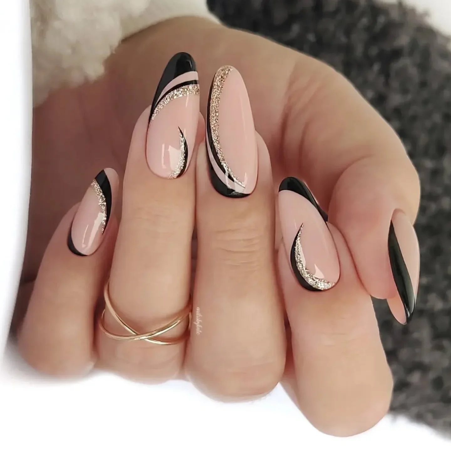 fall nails with autumn designs Blush Almond Nails With Black And Champagne Curves