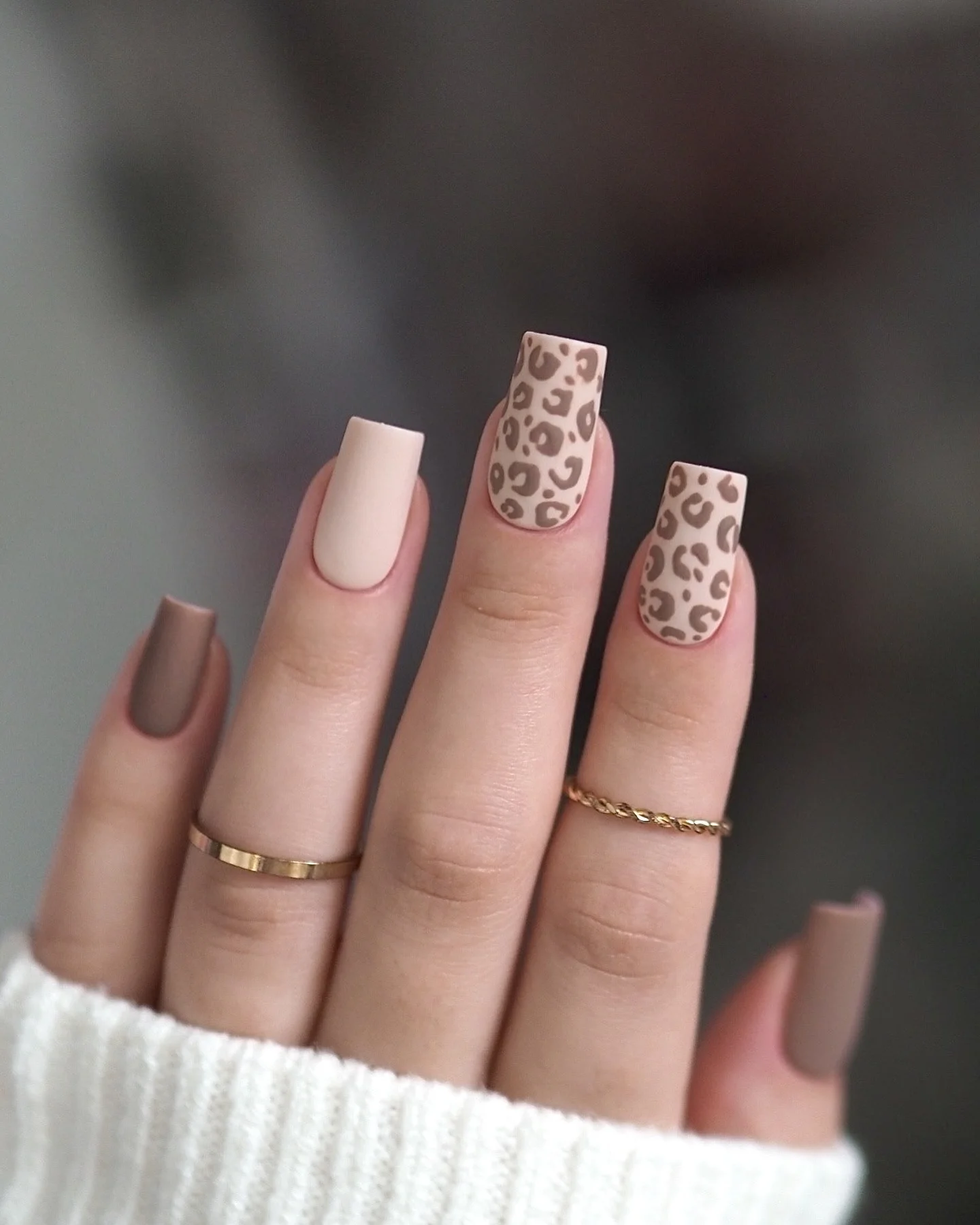 matte fall nails design 2026 Neutral Leopard Nails In Soft Autumn Browns