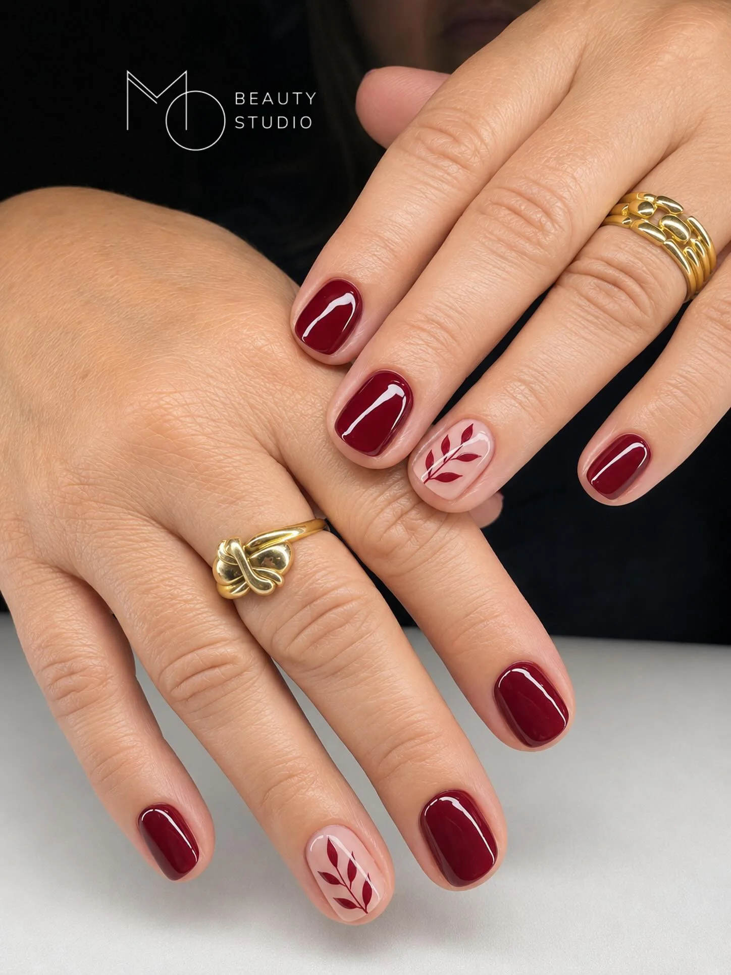 fall burgundy nails with design Short Burgundy Nails With Fine Leaf Art