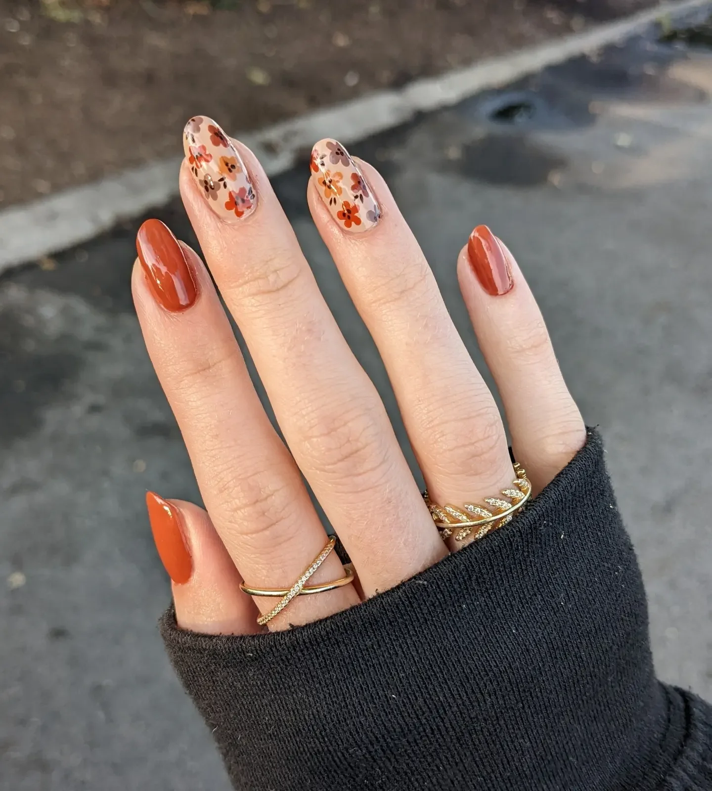 fall nails for pale skin 2026 Rusty Floral Accents For A Soft Autumn Look