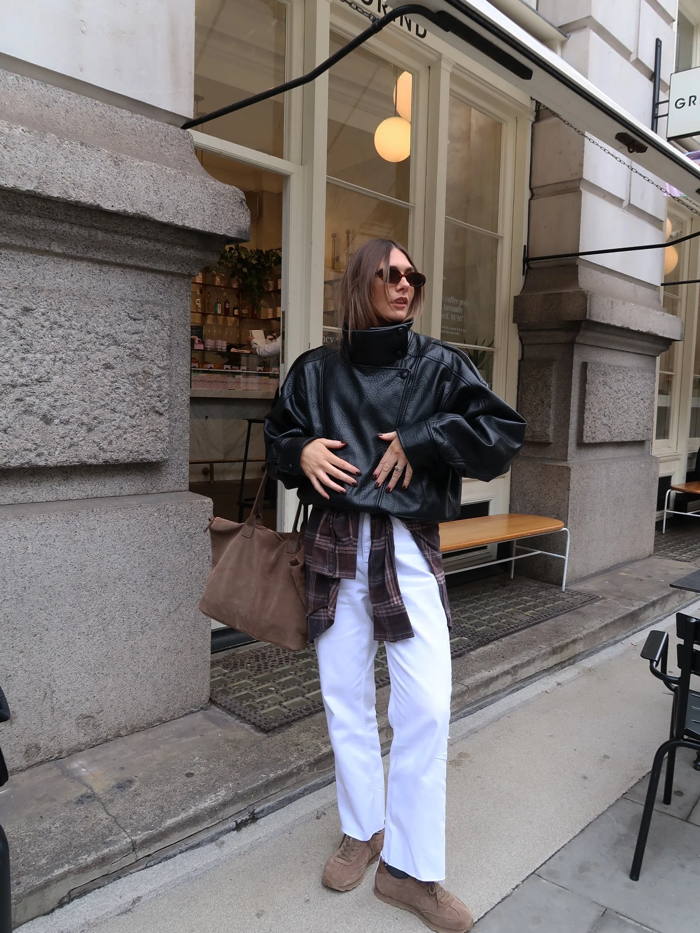 september fashion trends 2026 Oversized Leather Jacket With White Wide-Leg Trousers