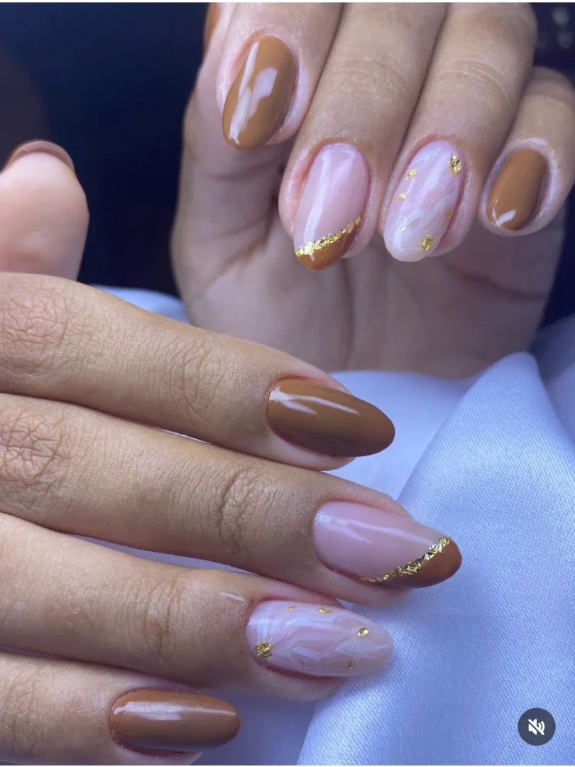fall mid length nails 2026 Caramel Marble Nails With Gold Foil Accents
