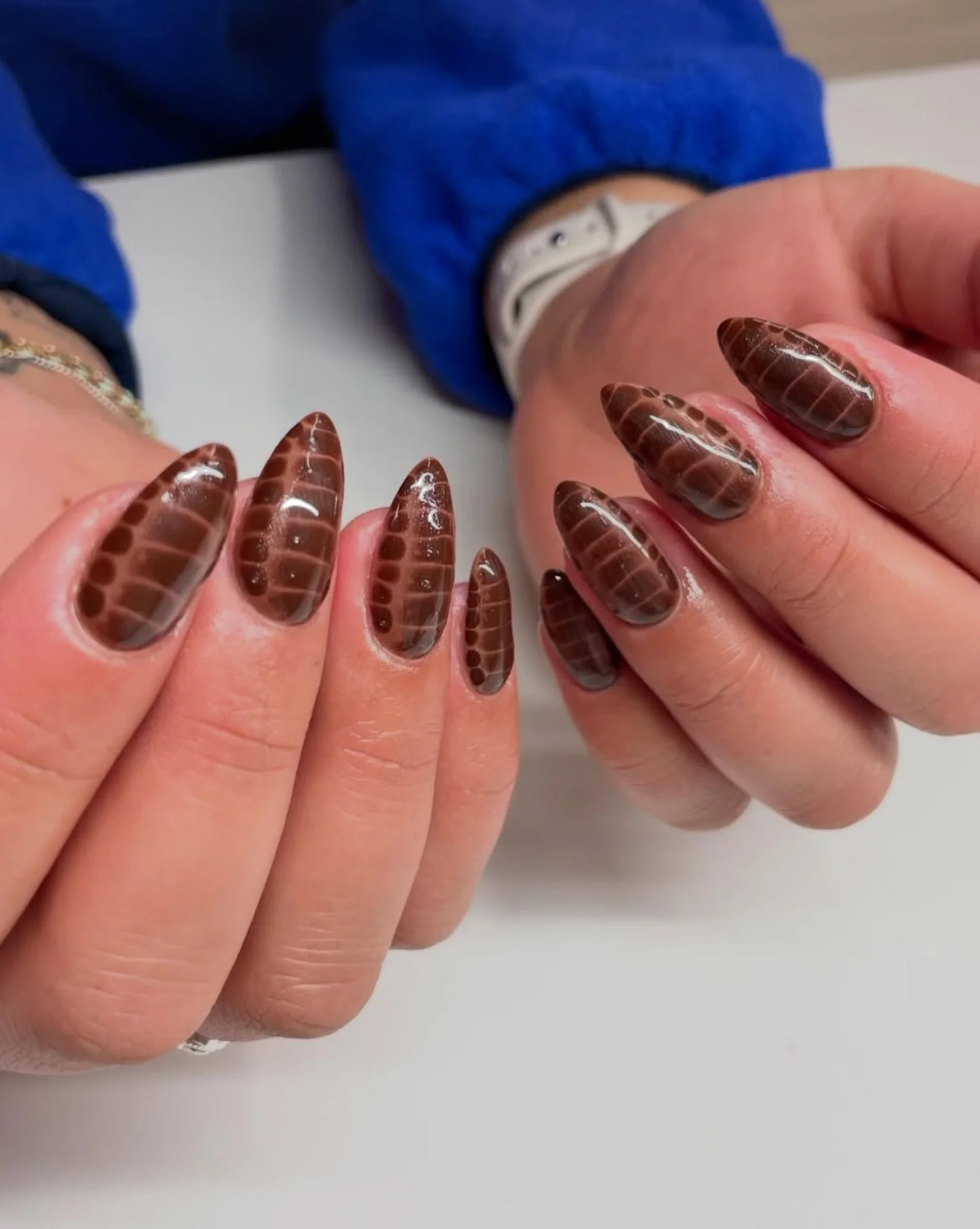 fall nail inspiration 2026 Glossy Chocolate Glass Nails With Crocodile Texture