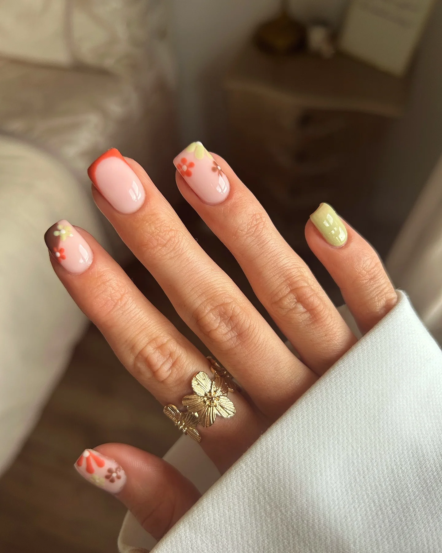 early fall nails 2026 Fresh Floral Pastel Nails For The Start Of Fall