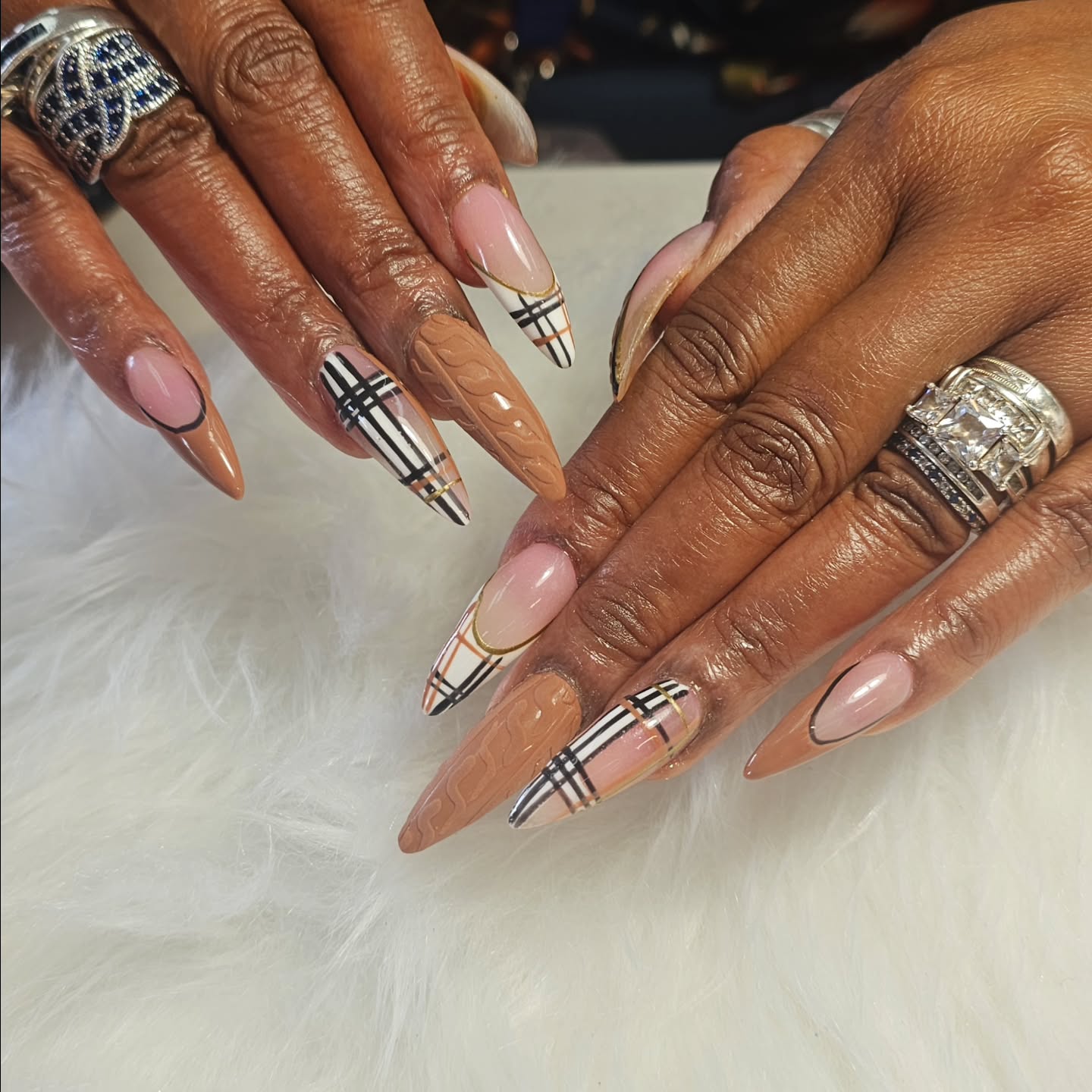 fall nails for brown skin tone Caramel Plaid Almond Nails With Textured Sweater Details
