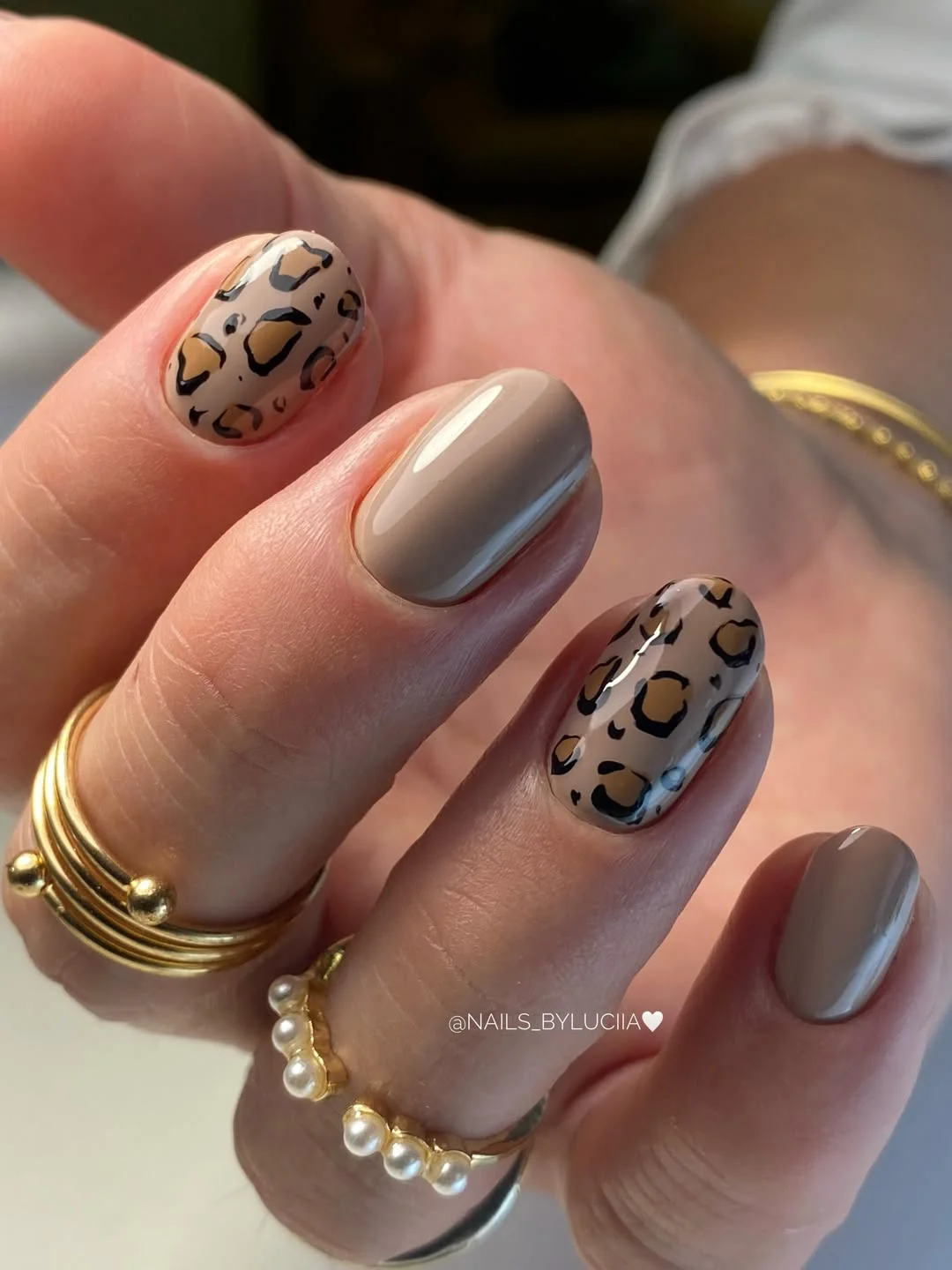 fall nail trends 2026 Soft Taupe Leopard Nails For Everyday Style
