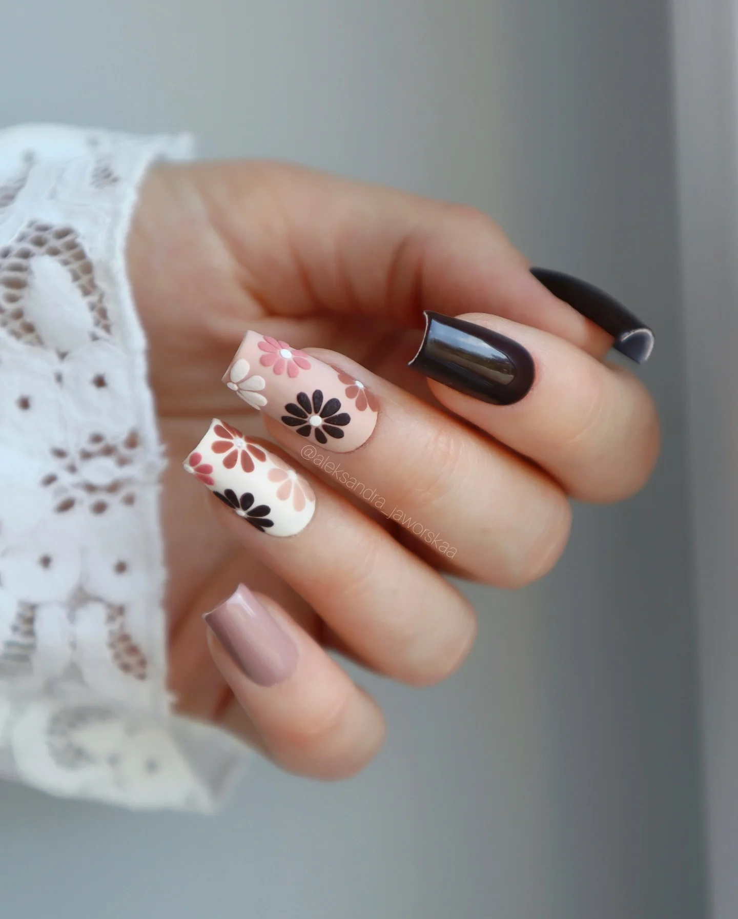 fall nail designs square shape 2026 Retro Floral Square Nails With Cozy Autumn Charm