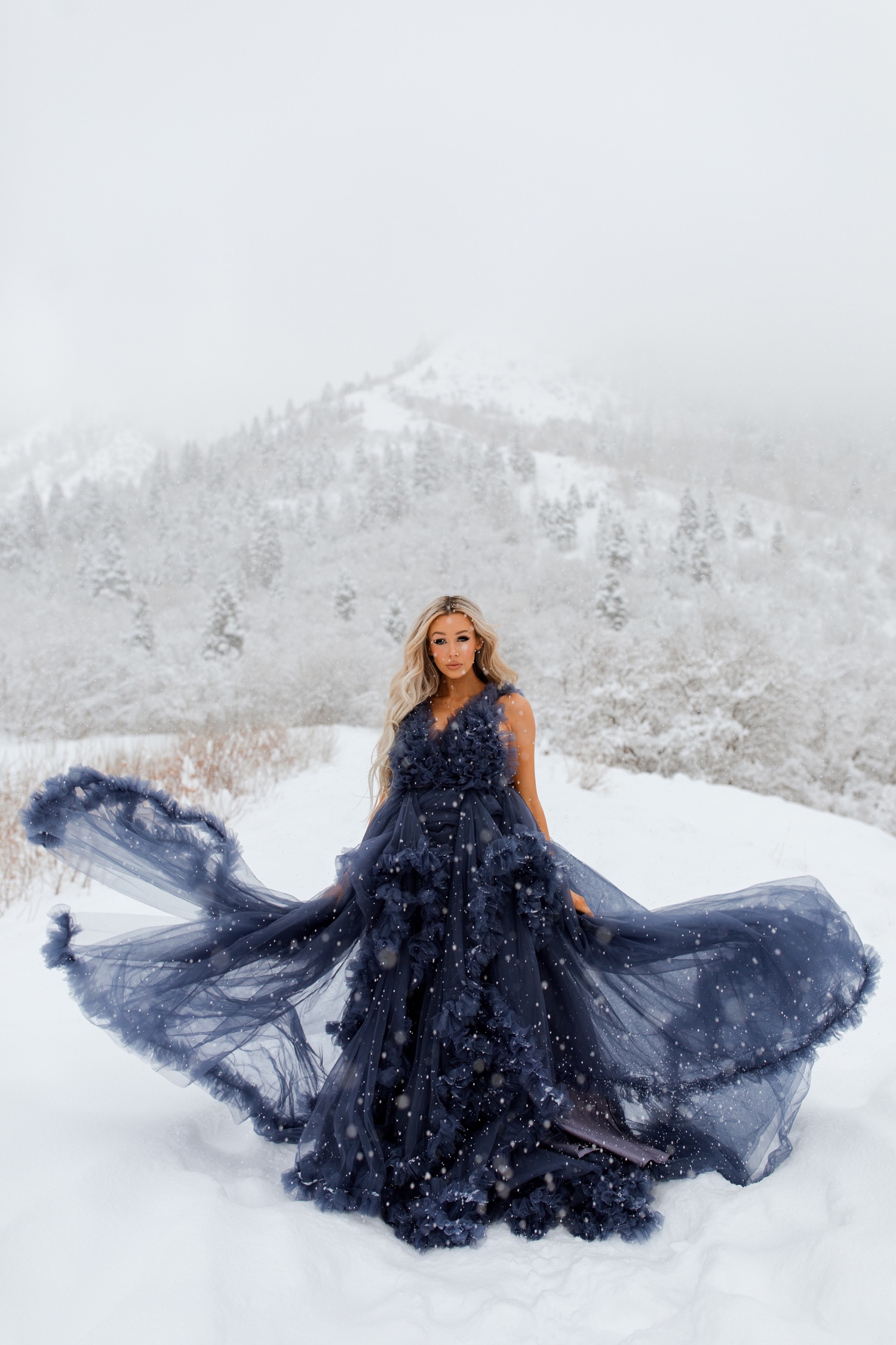 Utah Dress Rentals | Winter Photoshoot - Roxana Baker Photography