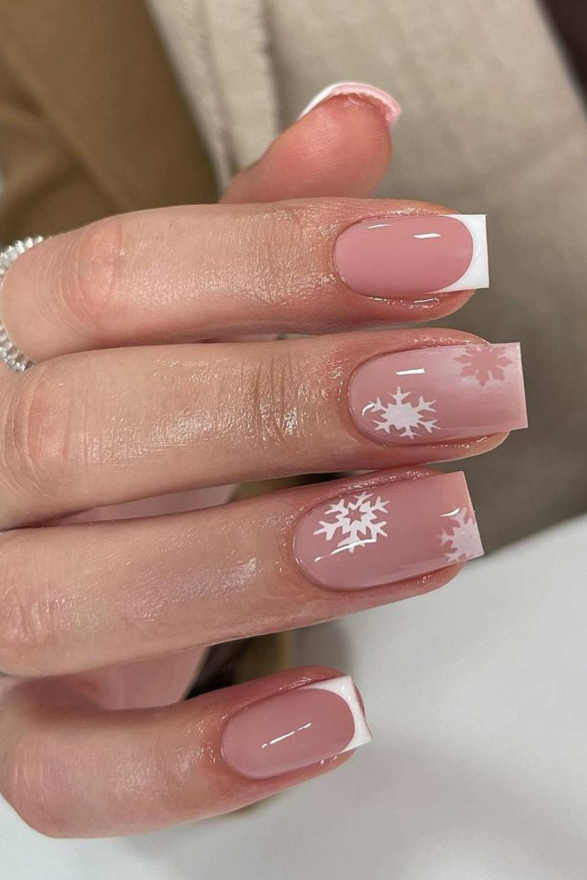 40 Cutest Winter Nail Ideas That Feel Like a Frosty Fairytale