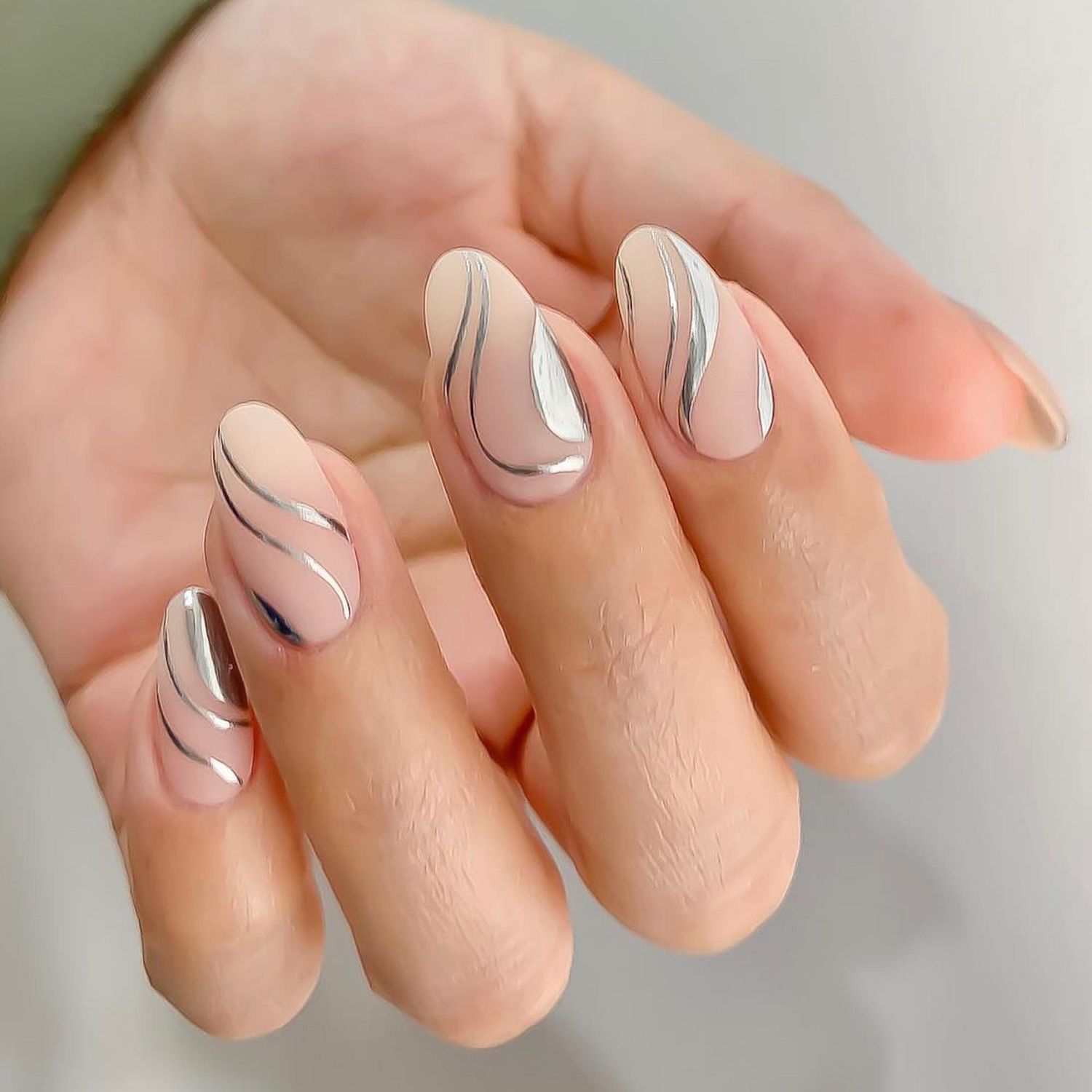 Silver Lines On All Nails Solid Opaque Milky White Glossy Short Almonds Silver Lines On All Nails Solid Opaque Milky White Glossy Short Almonds — Short Winter Almond Nails