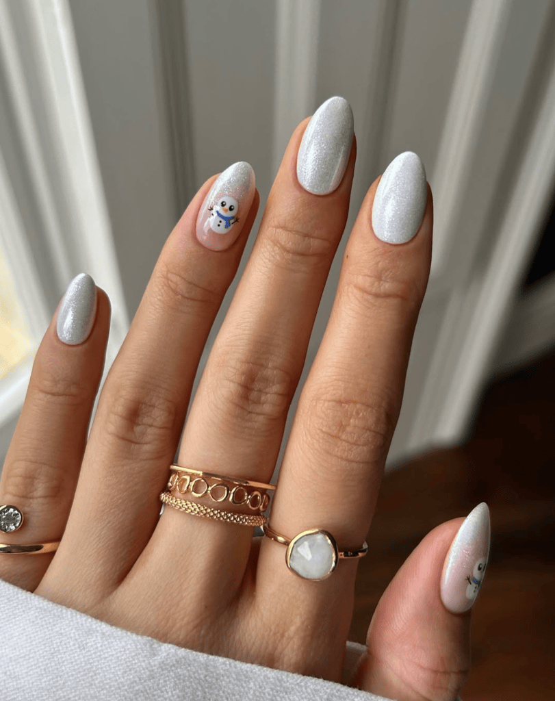 Icy Winter Nail Art Ideas for a Magical Look – Elegance & Escape