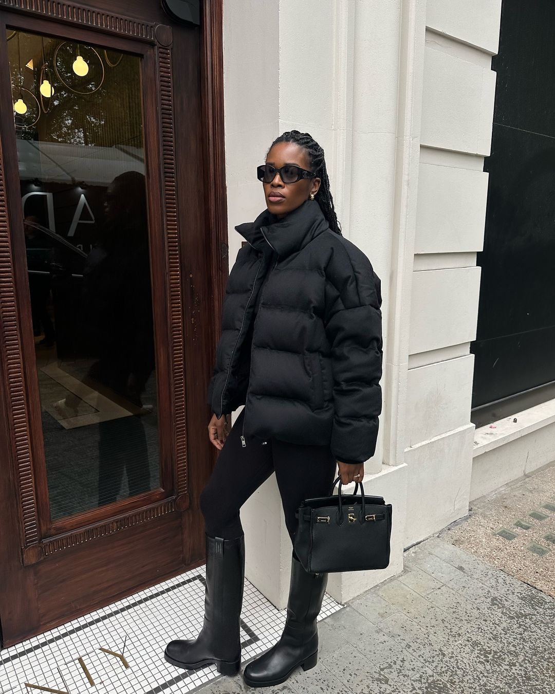 Sleek Monochromatic Streetwear with Knee-High Boots Sleek Monochromatic Streetwear with Knee-High Boots — Winter Boots Outfits
