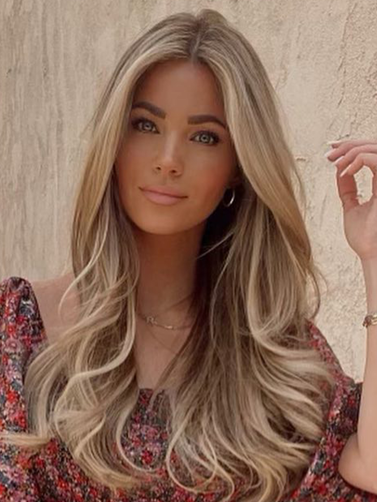 Collarbone Length Chic Ash Blonde Layered Lob Collarbone Length Chic Ash Blonde Layered Lob — Low Maintenance Winter Haircuts
