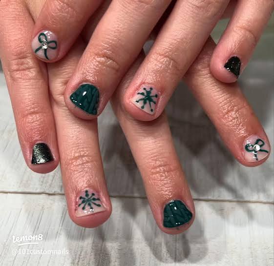 Short Almond with Winter Motifs Short Almond with Winter Motifs — Winter Nails for Kids