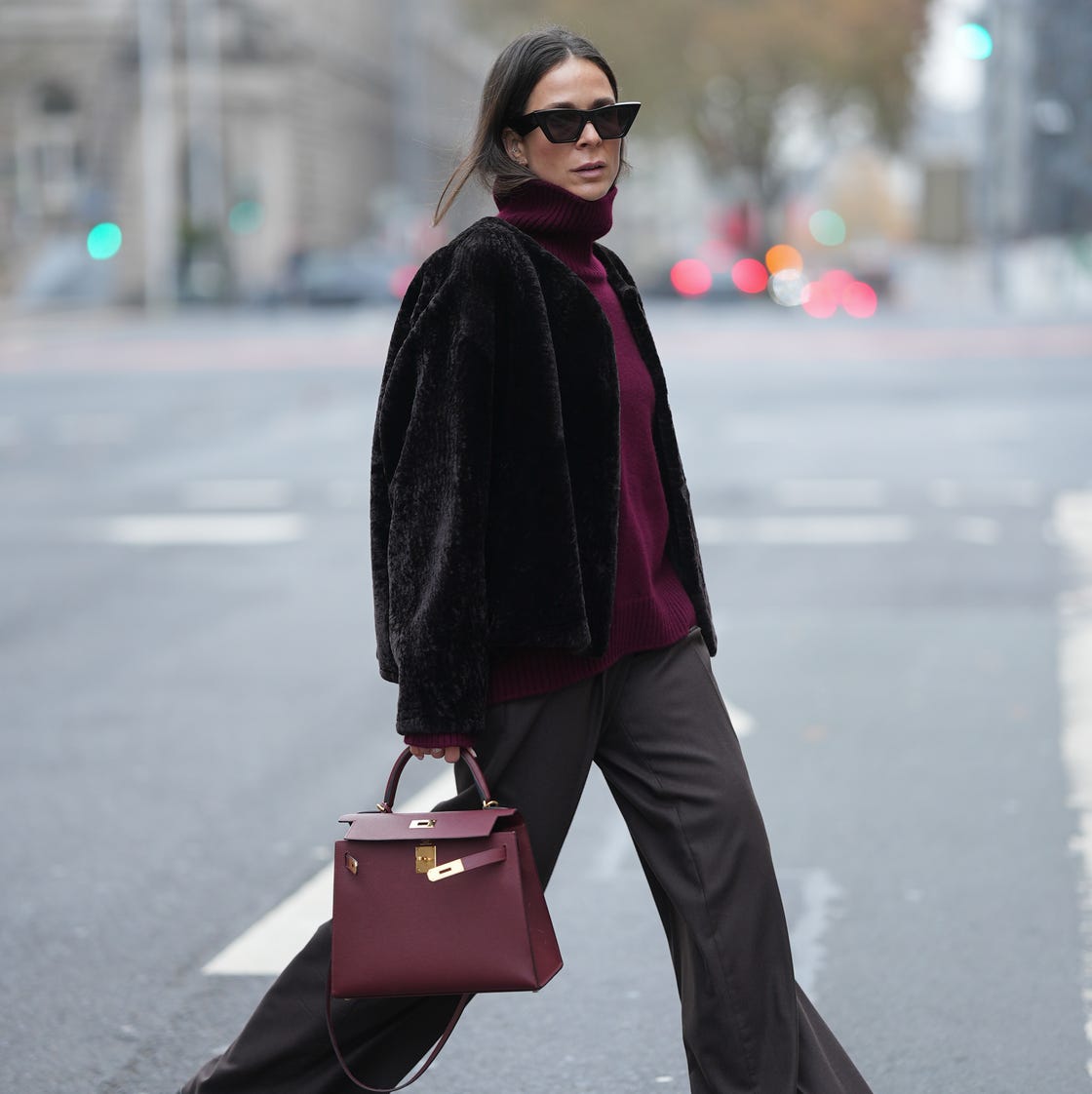 Chic Urban Style with a Faux Fur Bomber and Wide-Leg Trousers Chic Urban Style with a Faux Fur Bomber and Wide-Leg Trousers — Winter Outfits