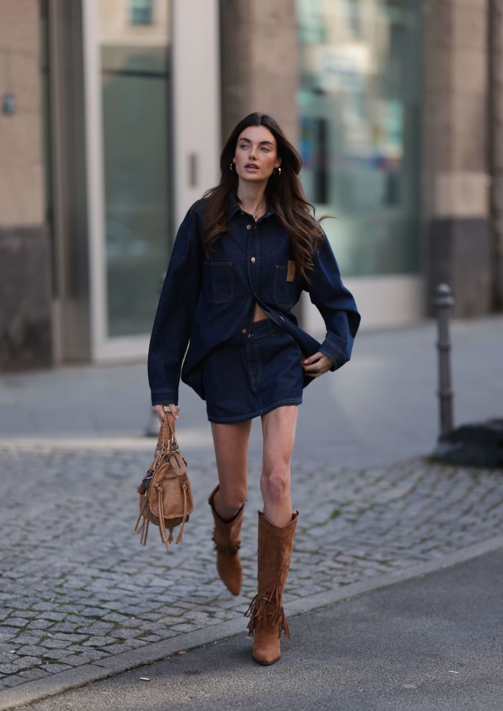 Cowboy Boots with Denim Mini Skirt Cowboy Boots with Denim Mini Skirt — Brown Boots Outfits