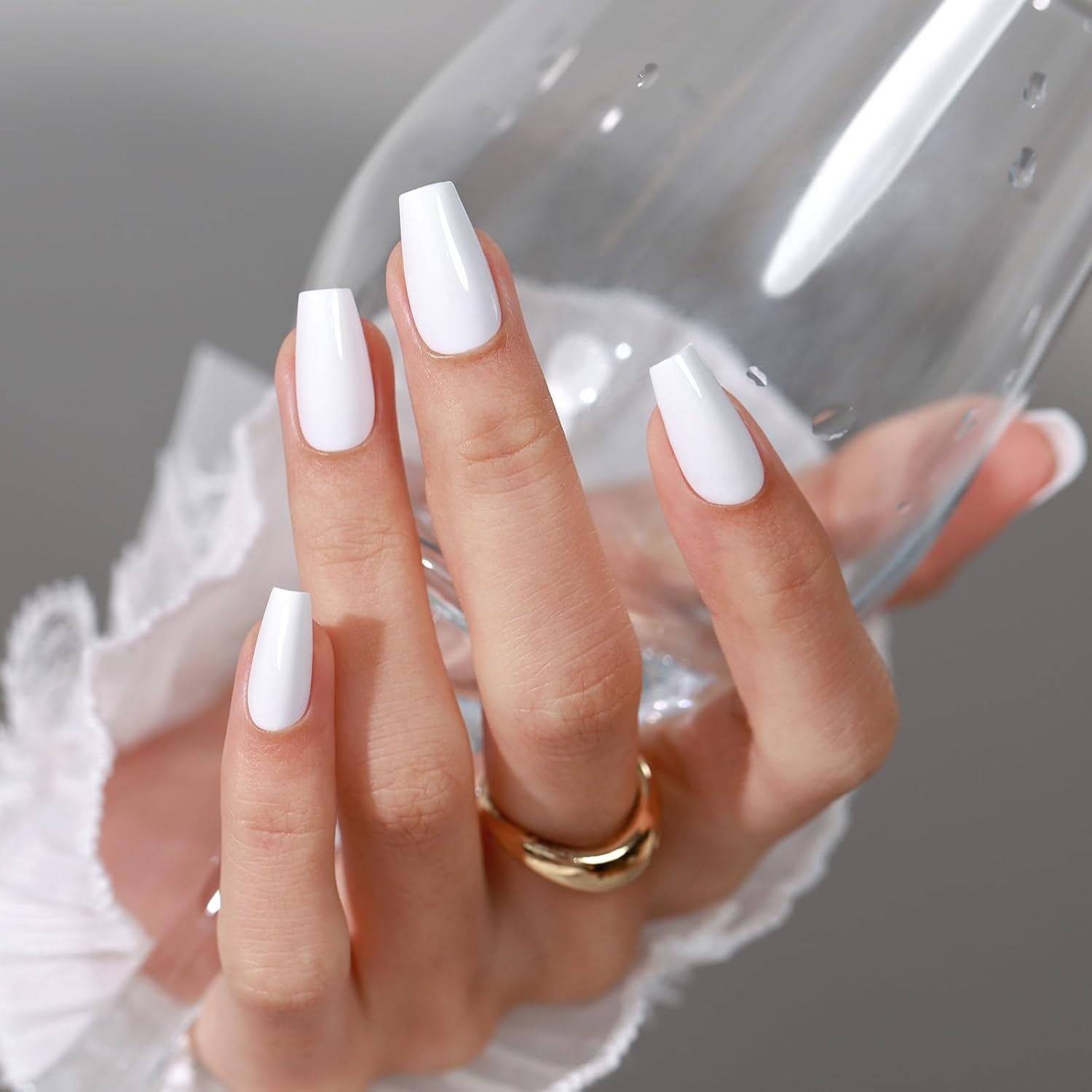 Glossy Pure White Coffin Nails Glossy Pure White Coffin Nails — Winter Coffin Nails