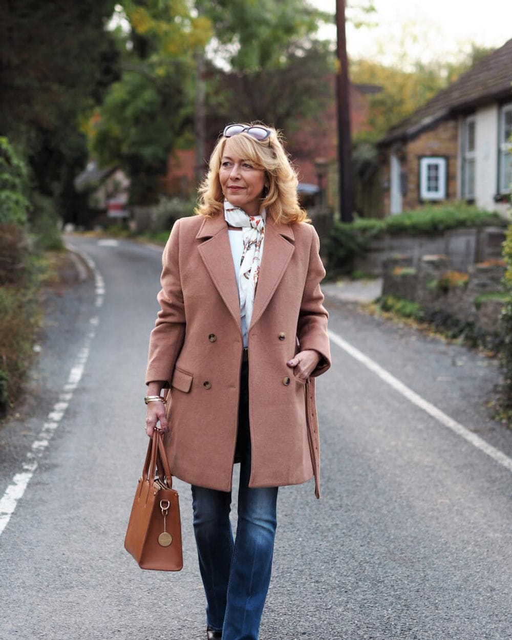 Camel Coat with Flared Jeans and Printed Scarf Camel Coat with Flared Jeans and Printed Scarf — Camel Coat Outfits