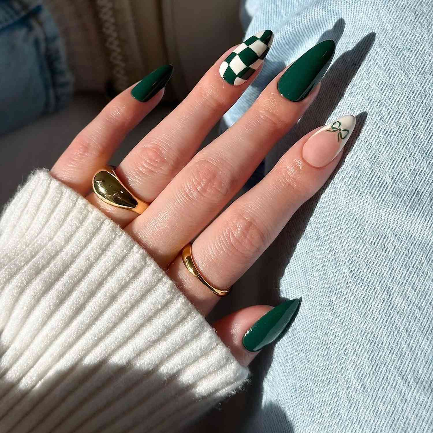 Deep Green Checkerboard and Bow Nails Deep Green Checkerboard and Bow Nails — Winter Green Nails