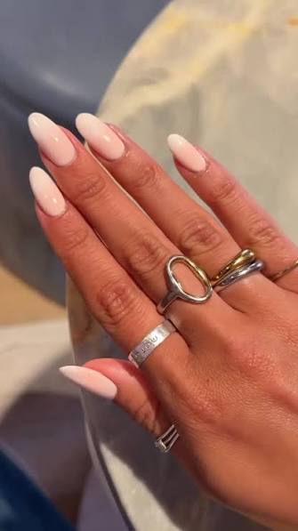 Seamless Pink to White Ombre Almonds Seamless Pink to White Ombre Almonds — almond nail inspo