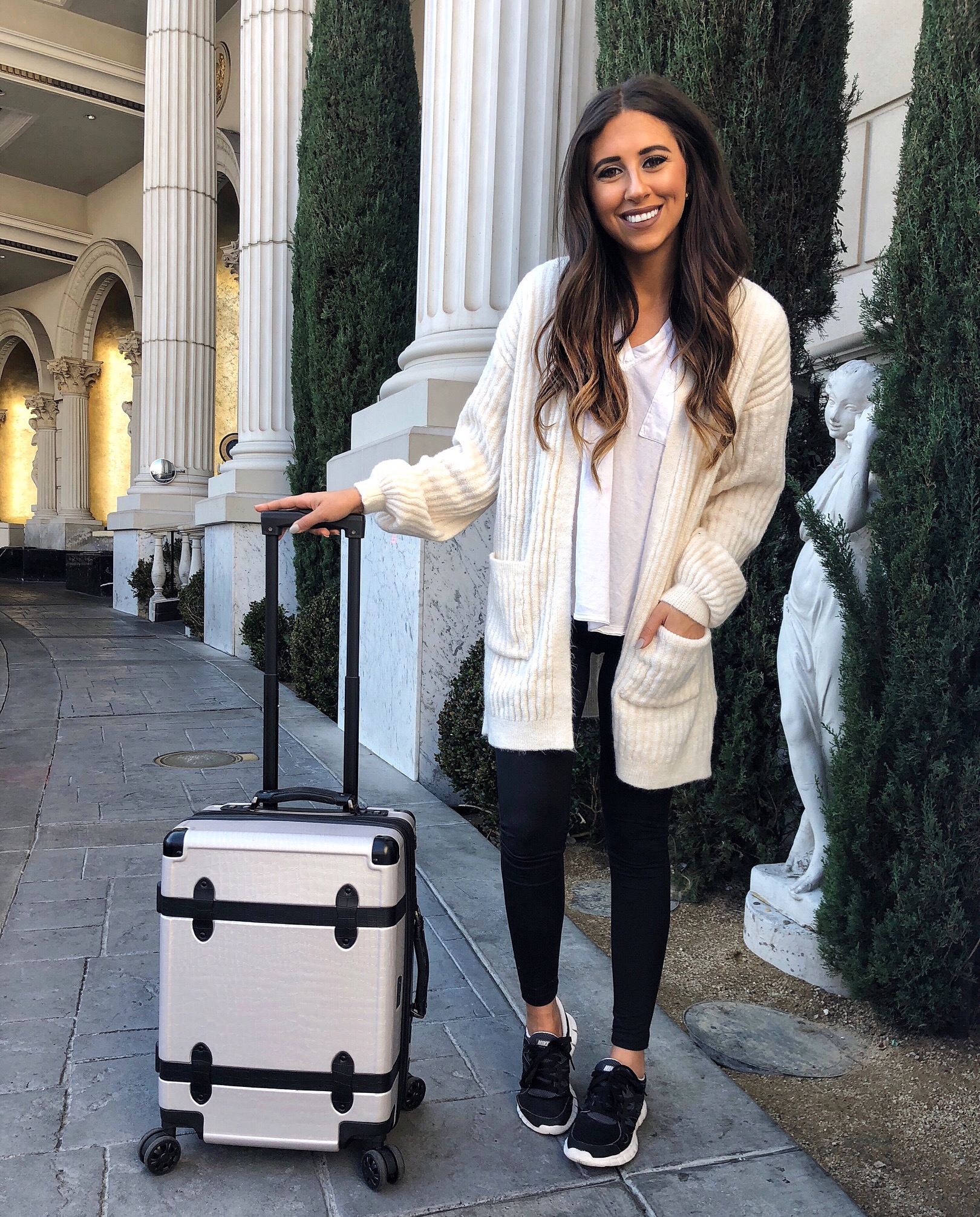 Comfortable Knit Cardigan for Travel Days Comfortable Knit Cardigan for Travel Days — Las Vegas Winter Outfits