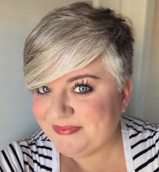 Asymmetrical Gray Pixie with Blonde Tips Asymmetrical Gray Pixie with Blonde Tips — Winter Haircuts for Gray Hair