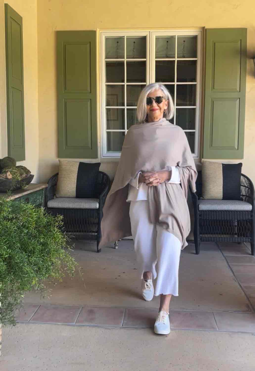 Comfortable Beige Shawl and Wide-Leg Pants for Travel-Friendly Style Comfortable Beige Shawl and Wide-Leg Pants for Travel-Friendly Style — Winter Outfits for Women Over 60