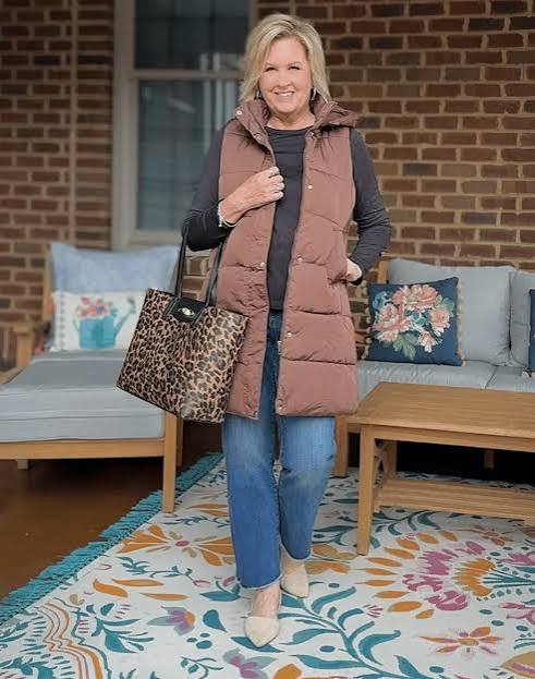 Brown Longline Puffer Vest with Leopard Tote — Puffer Vest Outfits