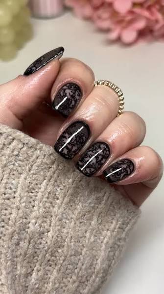 Medium Almond Grey with Matte Black Foliage Medium Almond Grey with Matte Black Foliage — black nail ideas