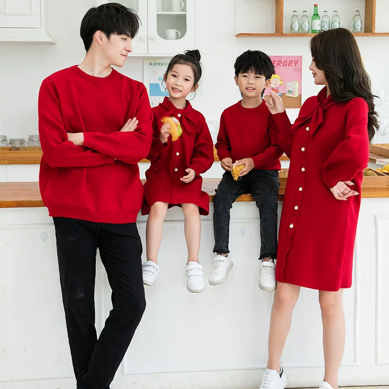 Monochromatic Red Outfits with White Sneakers for a Bold Family Statement Monochromatic Red Outfits with White Sneakers for a Bold Family Statement — Winter Family Photo Outfits
