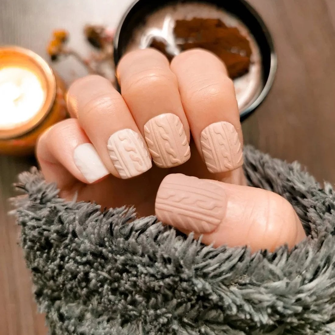 Cozy Matte Nude, Beige, White Knit Nails Cozy Matte Nude, Beige, White Knit Nails — Sweater Nails