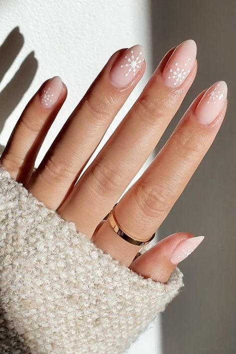 Sheer Nude Snowflake Decal Nails Sheer Nude Snowflake Decal Nails — Winter Round Nails