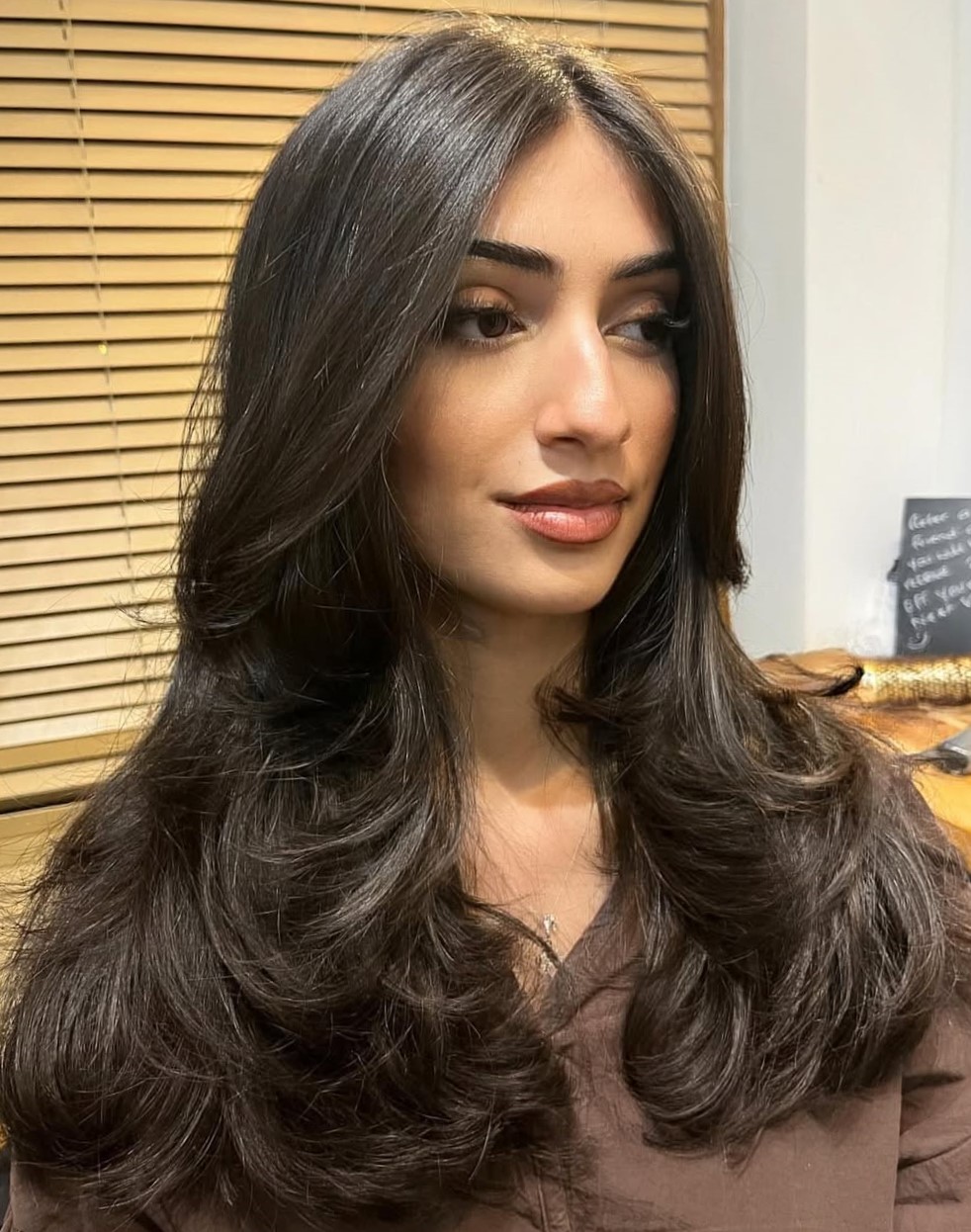 Collarbone Layered Cut with Curtain Bangs Collarbone Layered Cut with Curtain Bangs — Winter Haircuts for Oval Faces
