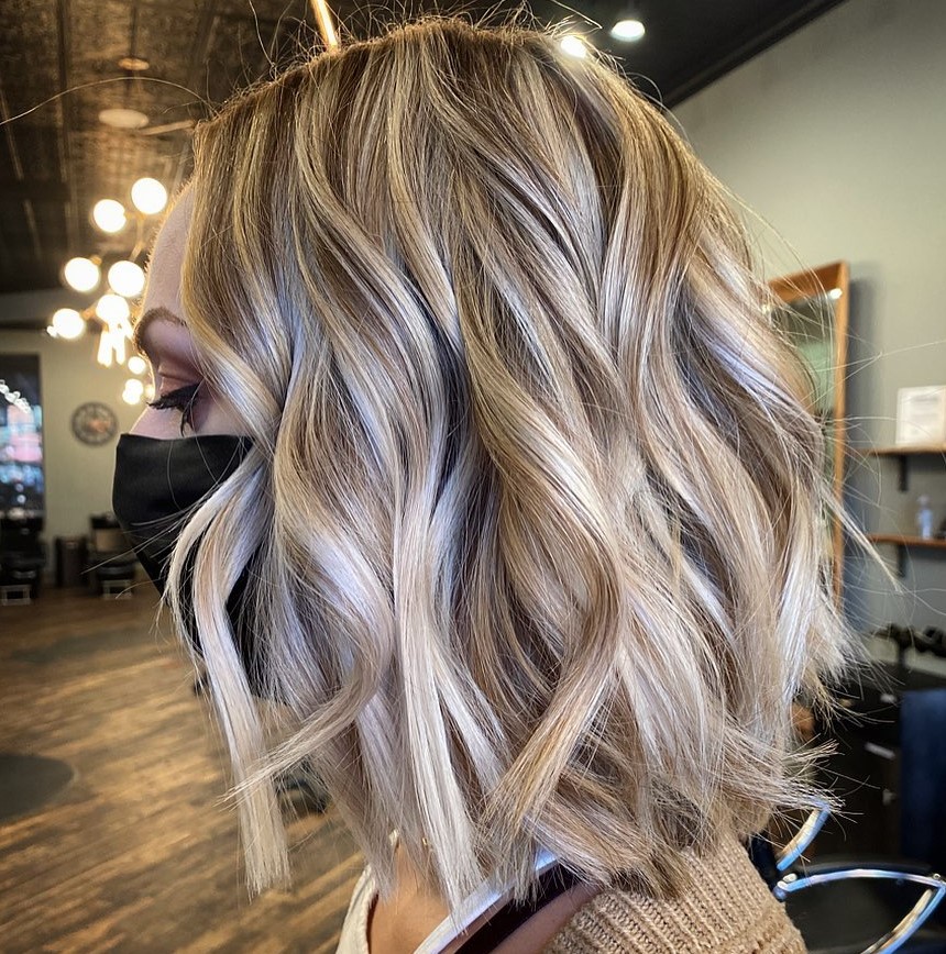 Blonde Bob With Dark Blonde Contrast — Lowlights for Blonde Hair