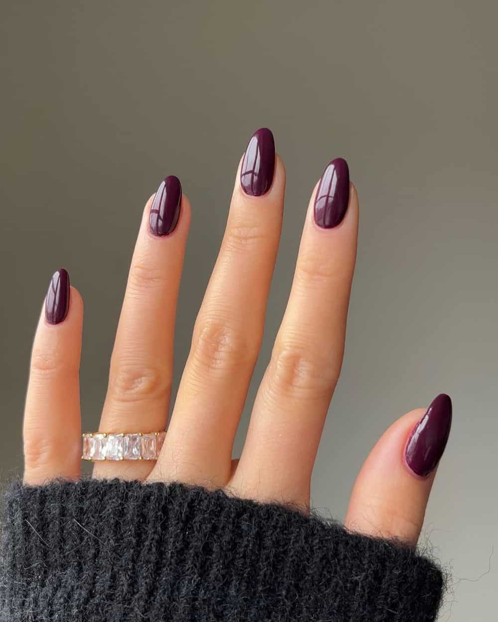 High Gloss Deep Plum Glossy Oval Nails High Gloss Deep Plum Glossy Oval Nails — Winter Purple Nails