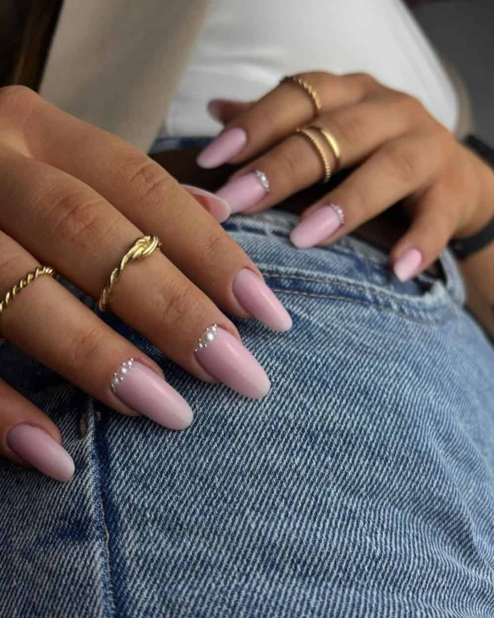 Soft Pink Glossy Rhinestone Cuticle Nails Soft Pink Glossy Rhinestone Cuticle Nails — Winter Pink Nails