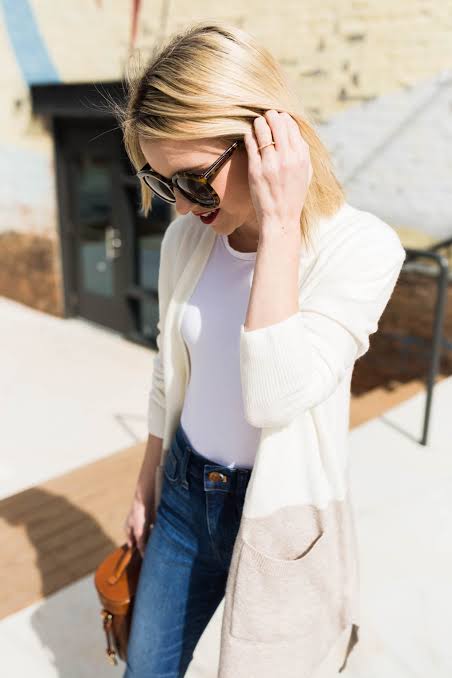 Color-Block Cardigan with Slim Jeans and Brown Handbag — Cardigan Outfits