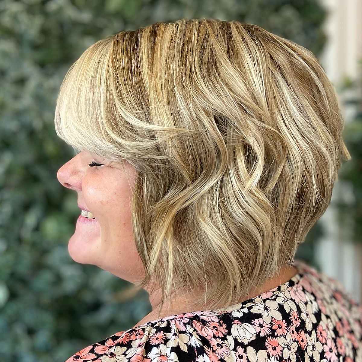 Voluminous Shoulder Length Cut — Winter Haircuts for Plus Size Women