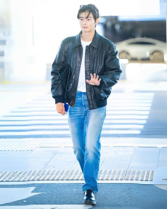 Leather Bomber Jacket with Denim for Effortless Casual — Winter Outfits for Men