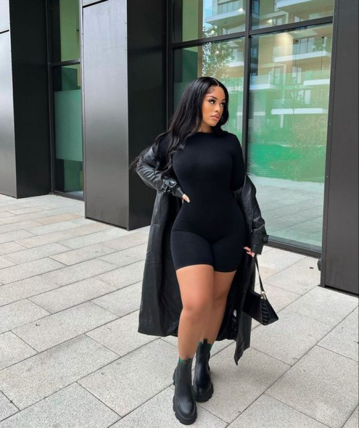 Camel Coat with Pinstripe Set and Red Heels — Baddie Winter Outfits