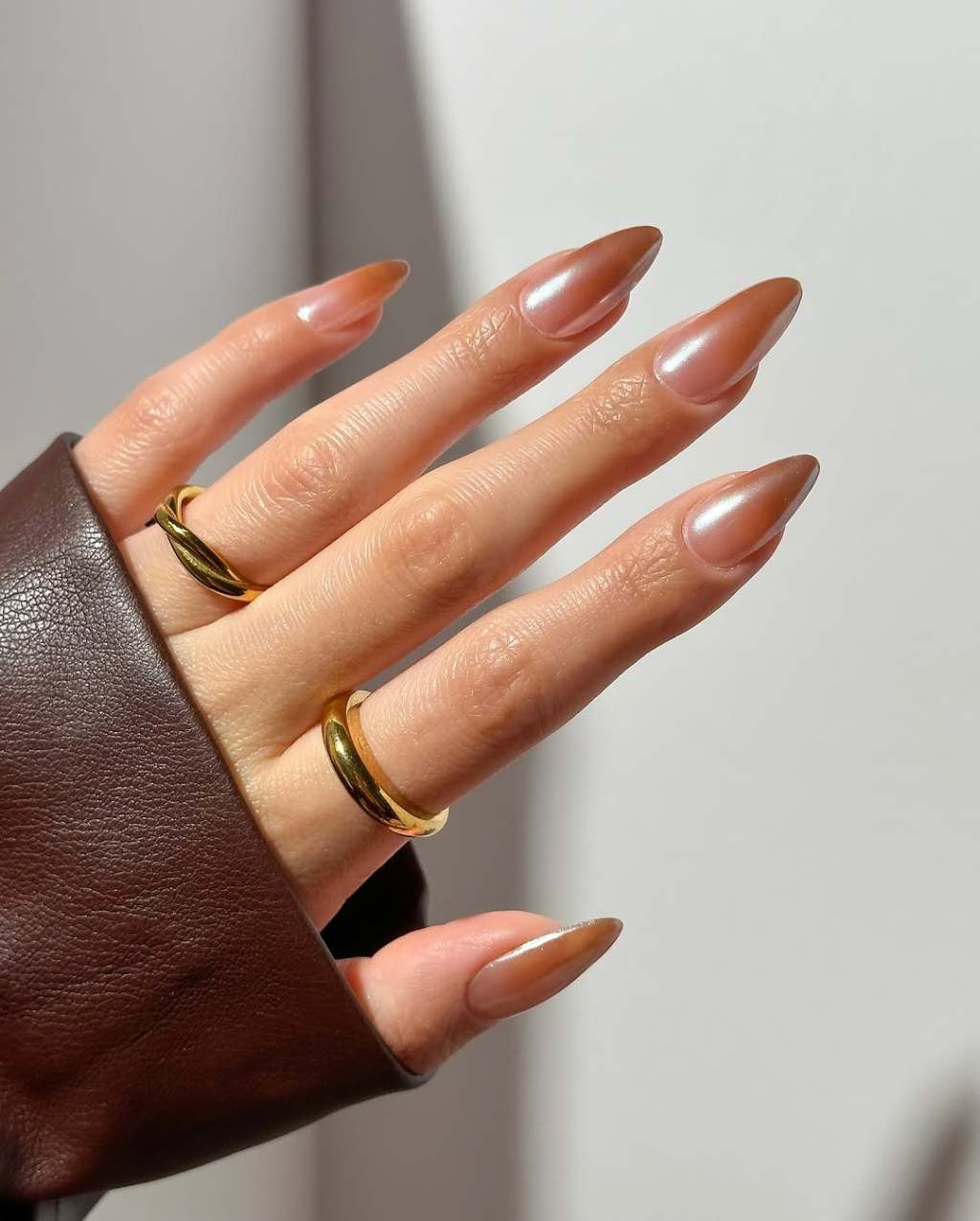 Sheer Gradient Nude to Light Brown Almond Nails — Mocha Nails