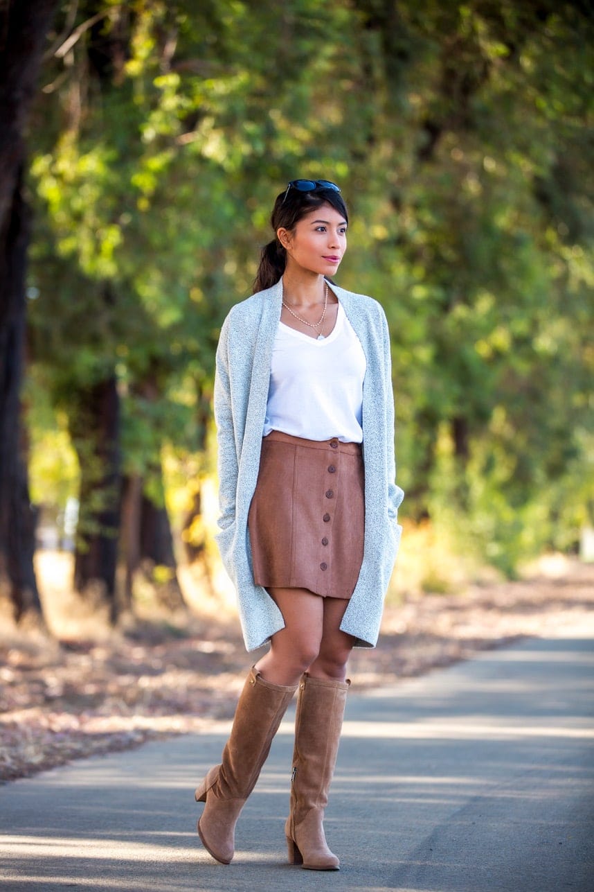Button-Front Mini Skirt and Suede Boots Button-Front Mini Skirt and Suede Boots — Brown Boots Outfits