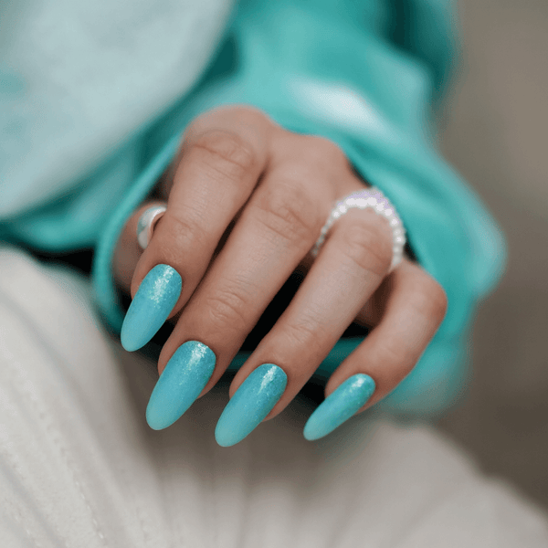 Glitter Accents On All Nails Visual Idea Glitter Accents On All Nails Visual Idea — Winter Oval Nails