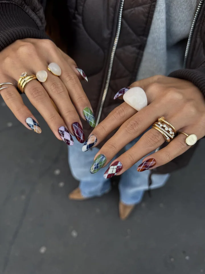 Classic Argyle Pattern Nails Classic Argyle Pattern Nails — Sweater Nails