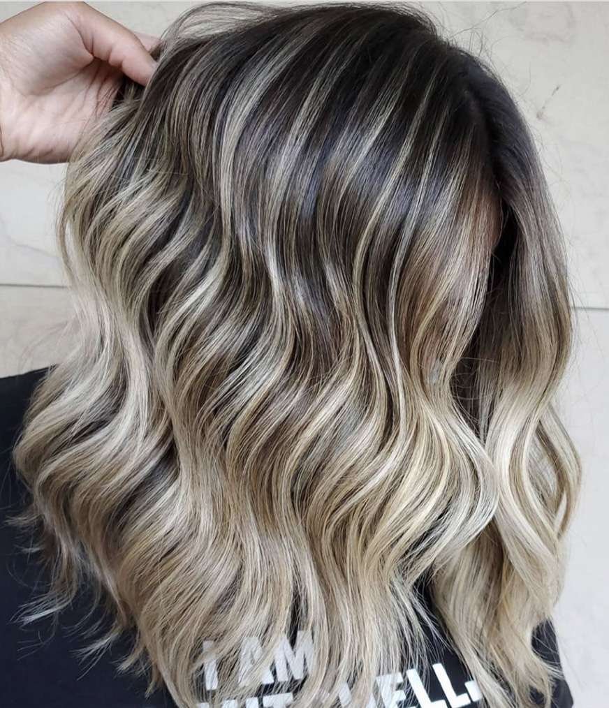 Collarbone Layers With Ash Blonde Balayage Collarbone Layers With Ash Blonde Balayage — Winter Balayage