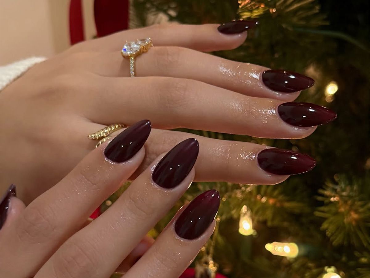 Glossy Deep Burgundy Almond Nails Glossy Deep Burgundy Almond Nails — Winter Vacation Nails