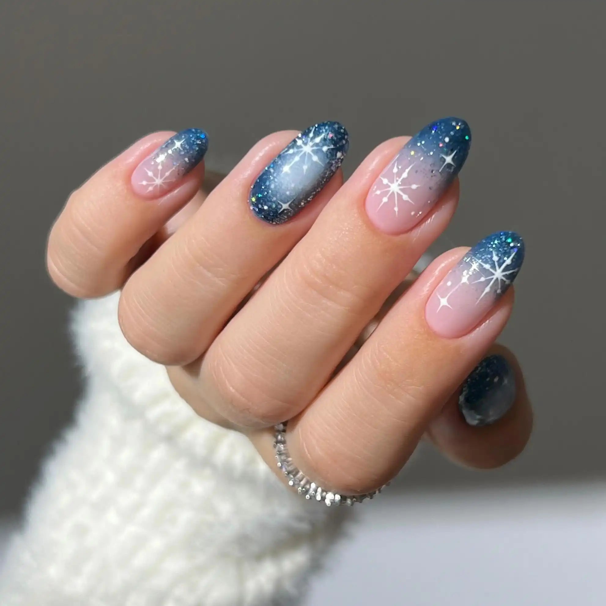 Sheer Pink White Glitter Snowflake Coffin Nails Sheer Pink White Glitter Snowflake Coffin Nails — Winter Ombre Nails