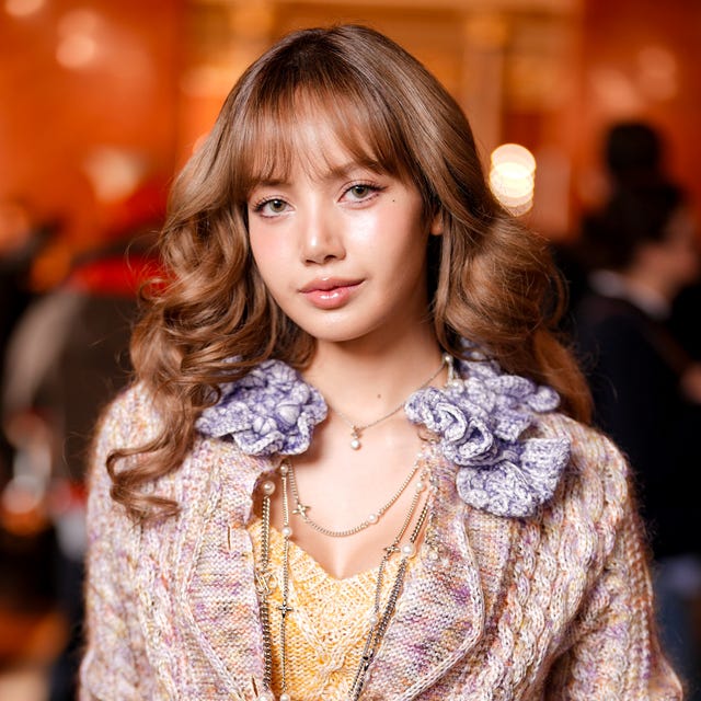 Shoulder Butterfly Cut With Curtain Bangs — Winter Haircuts with Bangs