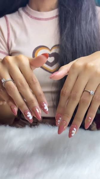 Dusty Rose White Floral Gold Accent Nails Dusty Rose White Floral Gold Accent Nails — classy simple nail designs